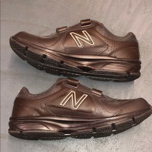 new balance velcro mens shoes